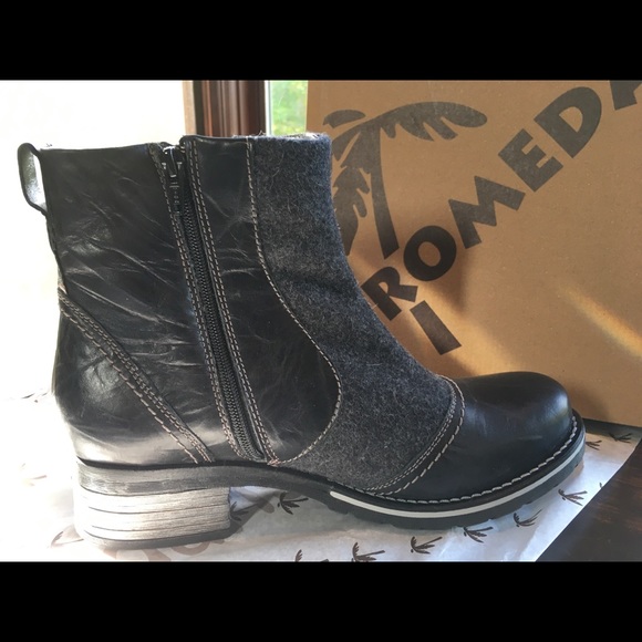 Beautiful Dromedaris Kassia Burels - Picture 8 of 16